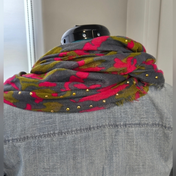 BETSEYVILLE BETSEY JOHNSON Y2K LIGHTWEIGHT INFINITY SCARF GREY FUSCHIA WOMEN OS - Picture 3 of 10